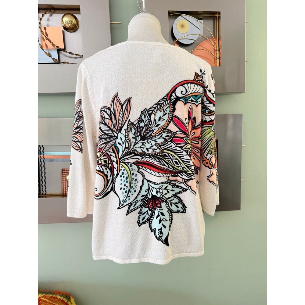 Chicos Colorful top - Picture 3 of 11